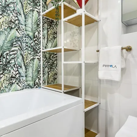 Latarnika Piamola, Blisko Latarni Morskiej Lägenhet Krynica Morska